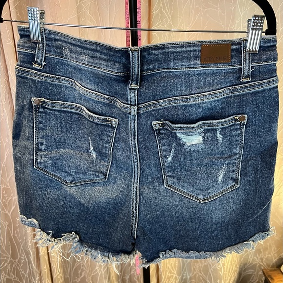 Judy Blue Distressed Jean Shorts in Blue - Picture 3 of 3